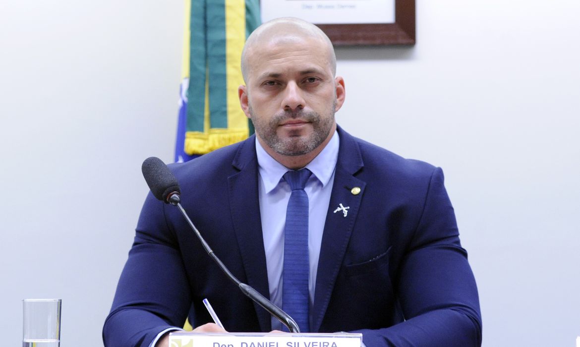 TRE do Rio de Janeiro forma maioria para negar registro de candidatura a Daniel Silveira