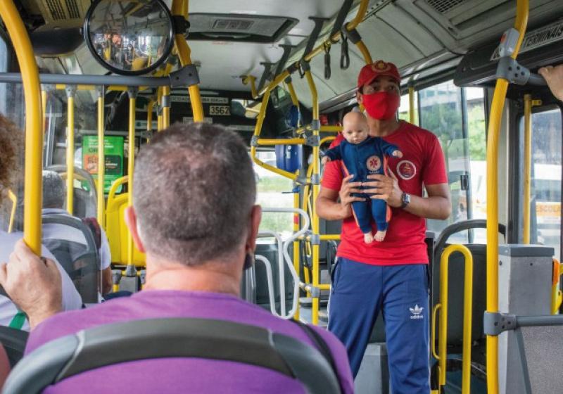 Estudante de enfermagem ensina primeiros socorros em ônibus (CE)