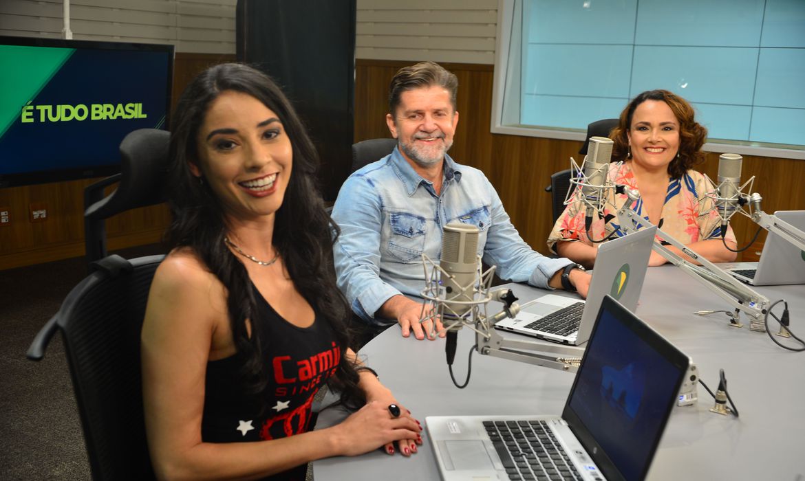 Rádio Nacional estreia nesta segunda o programa É Tudo Brasil