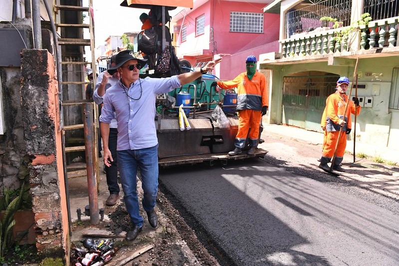 Asfalta Manaus’ já aplicou mais de 200 toneladas de massa asfáltica nas ruas do Mauazinho