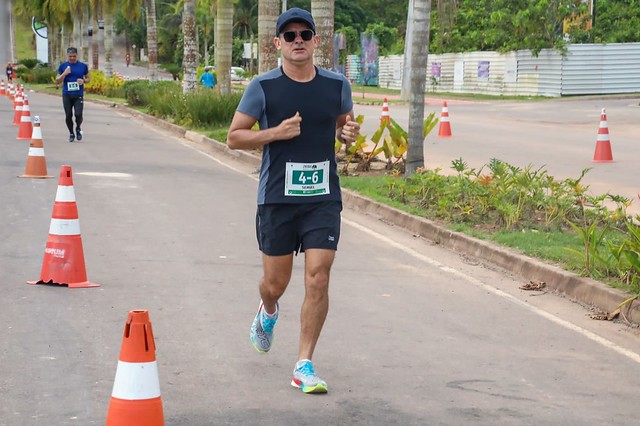 Prefeito David Almeida acompanha ultramaratona e destaca importância do fomento do turismo esportivo em Manaus