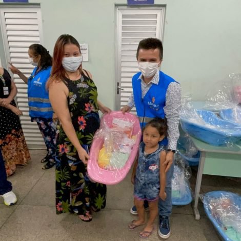 Prefeitura entrega kits de enxovais em Unidade de Saúde da Família no Morro da Liberdade