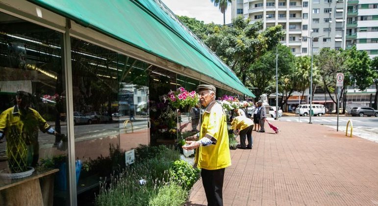 Flores estão até 400% mais caras às vésperas do Dia das Mães