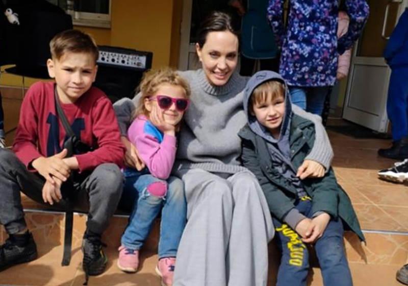 Angelina Jolie faz visita surpresa a Ucrânia em apoio a refugiados e voluntários