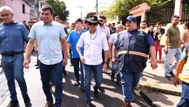 Asfalta Manaus’ chega com recapeamento às ruas das zonas Norte e Centro- Oeste