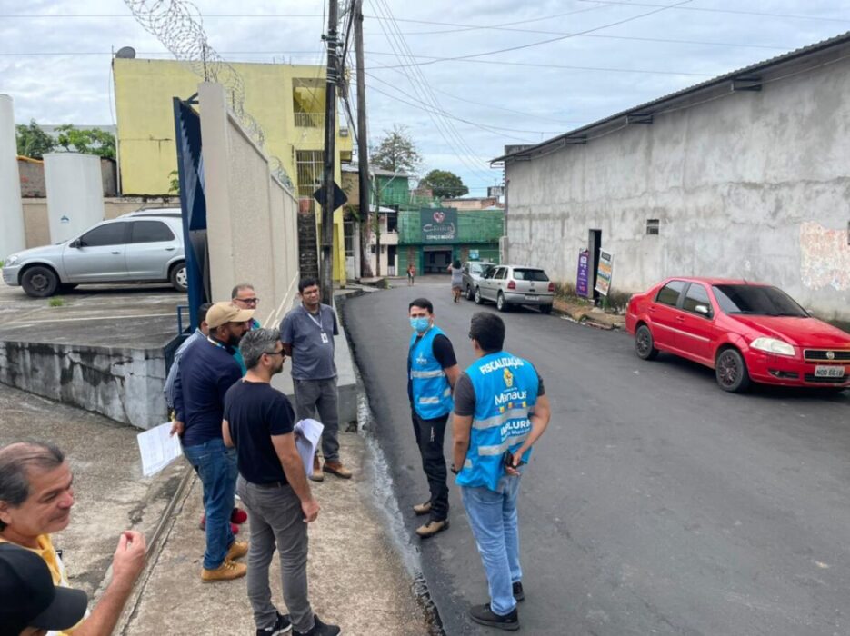 Prefeitura de Manaus monta projeto para melhorar calçada na Compensa alvo de decisão judicial