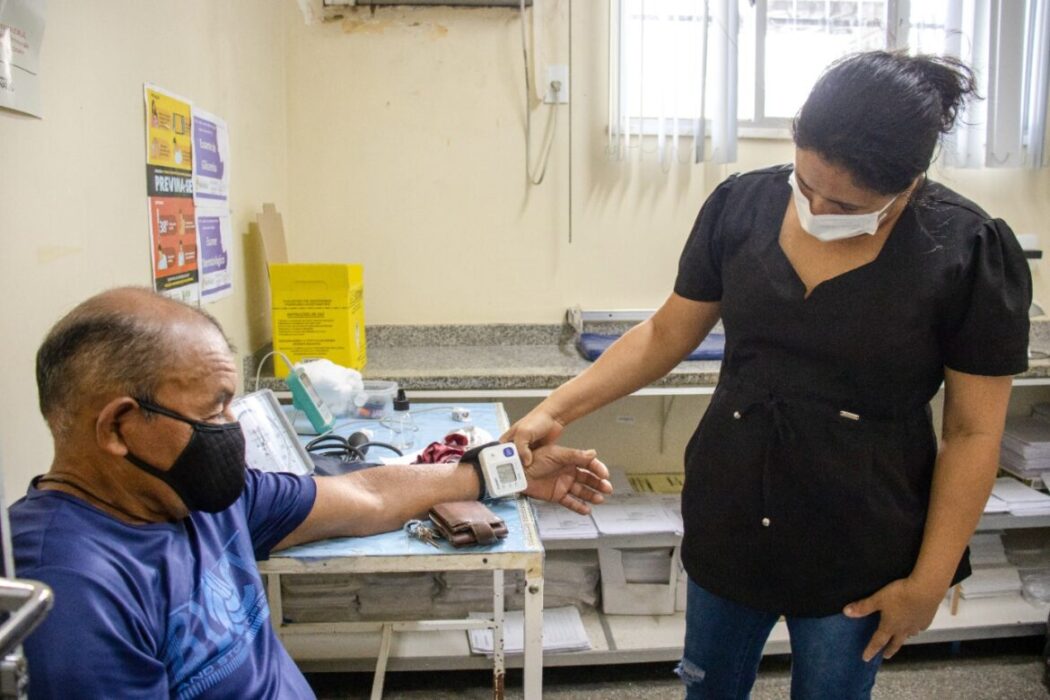 Webconferência debate registro de dados e acompanhamento de pacientes com hipertensão