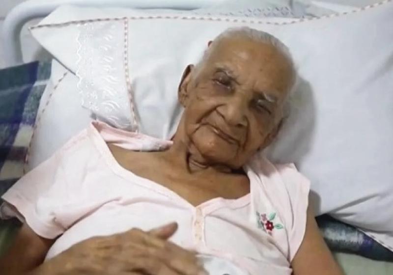 Brasileira de 121 anos descoberta na BA pode ser a mulher mais velha do mundo