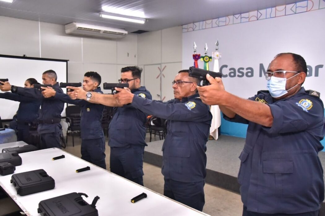 Prefeitura encerra a primeira turma teórica de capacitação para o uso de armamento letal