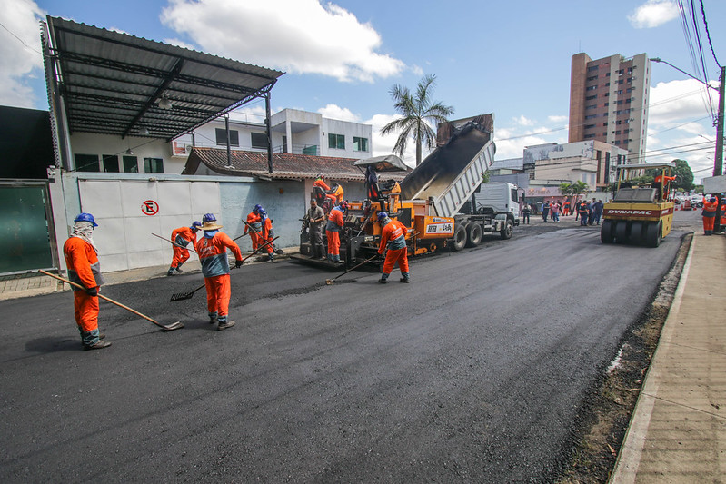 Prefeitura de Manaus avança em mutirão de pavimentação no Nova Cidade