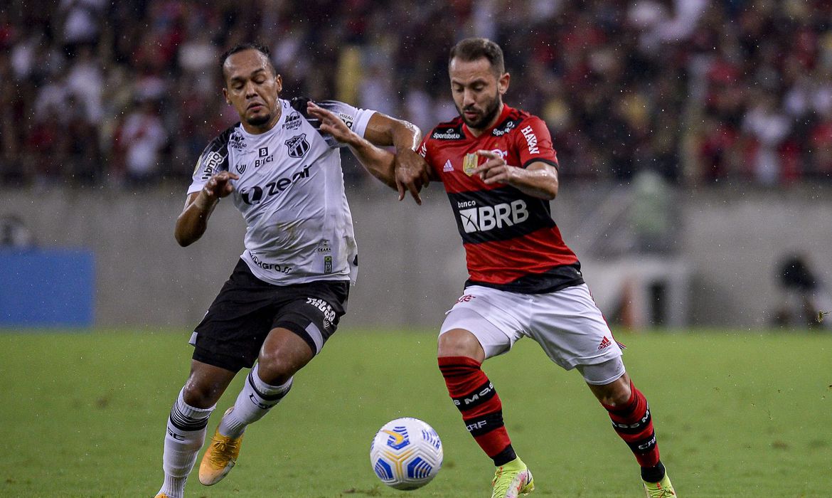 Ceará e Flamengo duelam para espantar má fase no Brasileirão