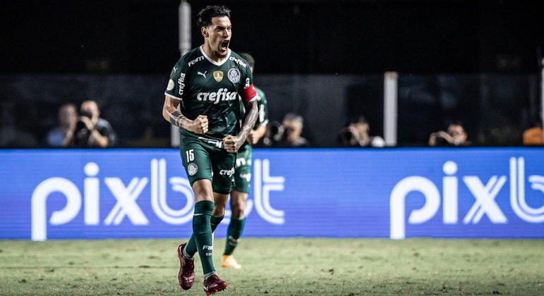 Palmeiras vence Santos por 1 a 0 e assume a liderança do Brasileirão