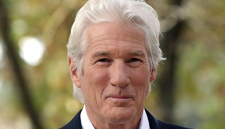 Richard Gere promove show beneficente em apoio a Ucrânia e arrecada R$ 1,7 milhões