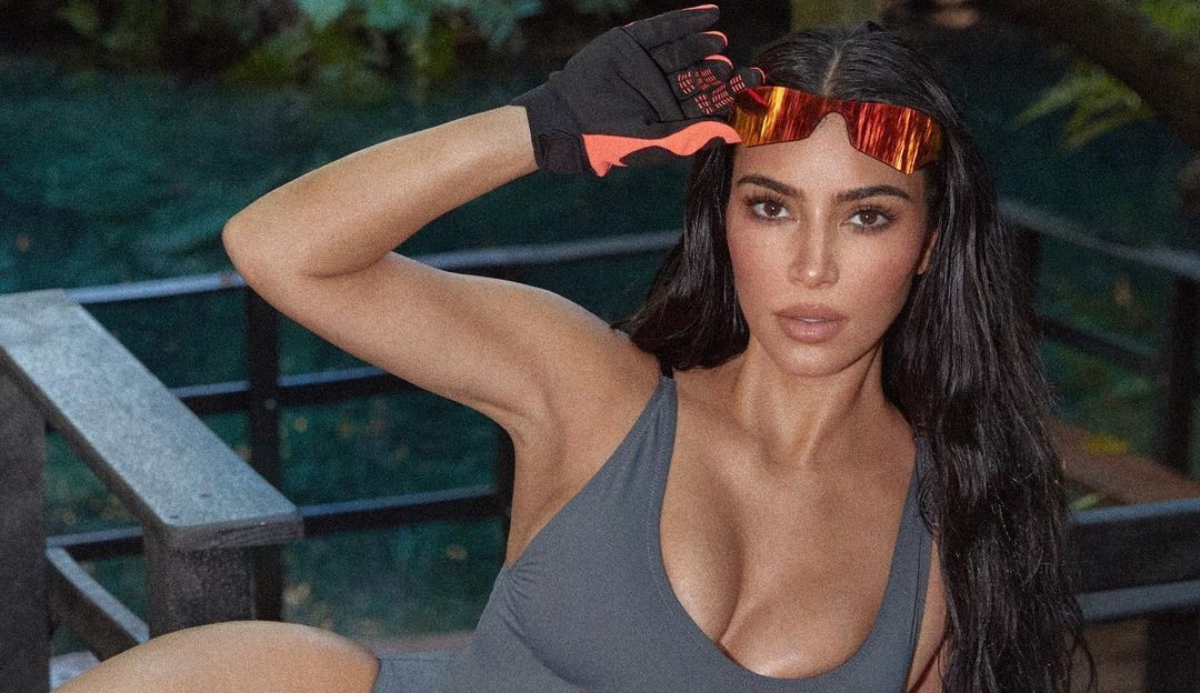 Kim Kardashian surpreende ao mostrar closet: "Acho que tenho umas 30 mil peças"