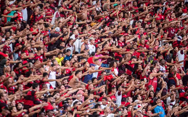 Casa cheia! 44 mil ingressos vendidos para jogo entre Flamengo e Universidad Católica, pela Libertadores