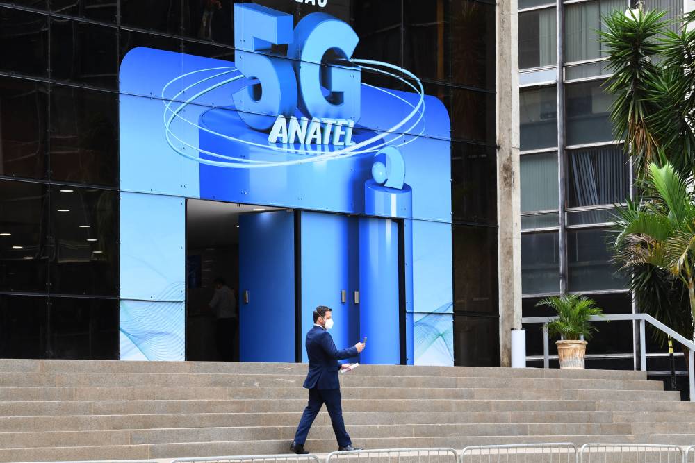 Anatel aprova prazo adicional de 60 dias para ativação do 5G nas capitais