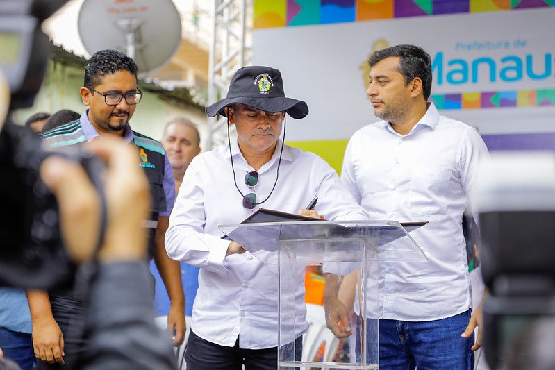 Prefeito David Almeida e governador Wilson Lima assinam ordem de serviço da feira do São Francisco