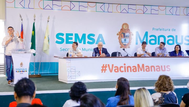 Prefeito David Almeida apresenta projeto de novas unidades de saúde garantidas por emendas parlamentares