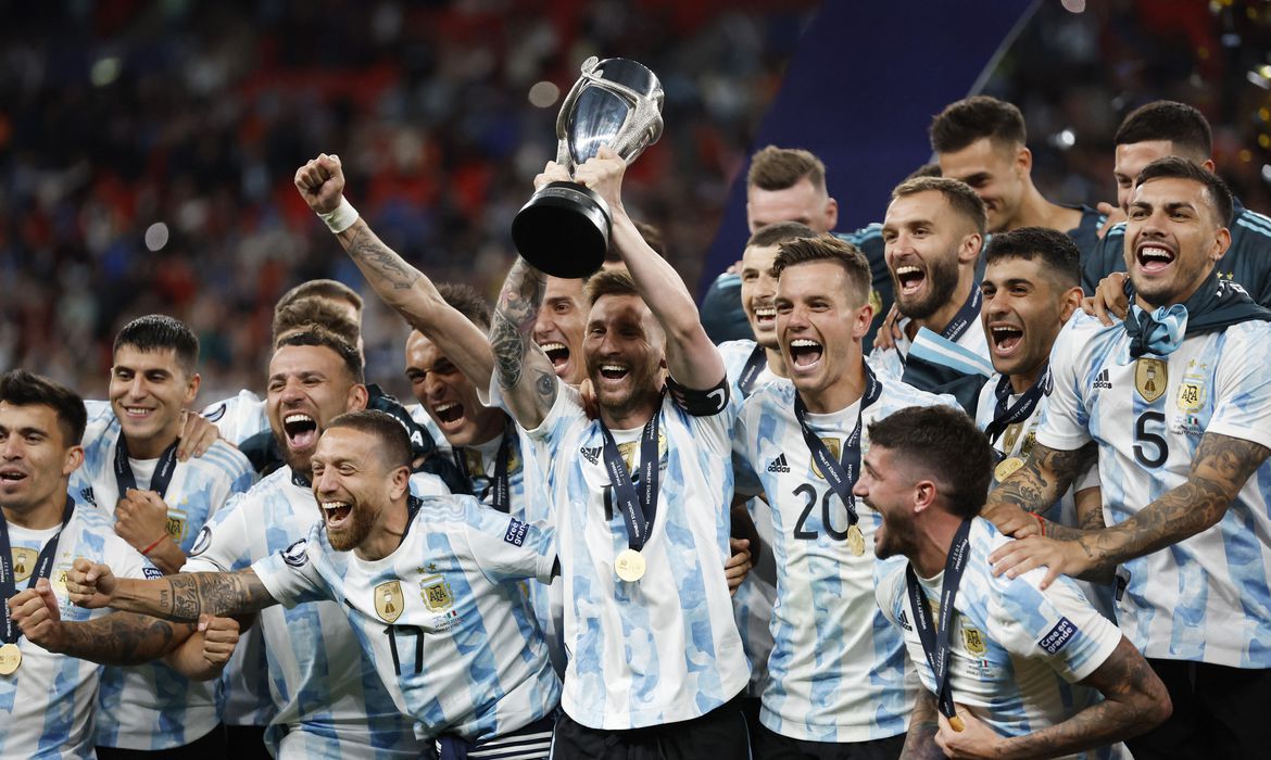 Argentina supera Itália e conquista a Finalíssima