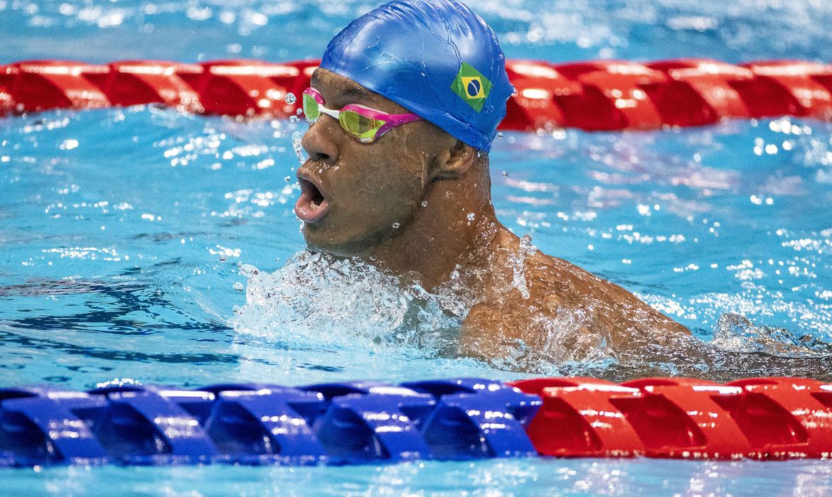 Gabriel Araújo conquista ouro no Mundial de Natação Paralímpica