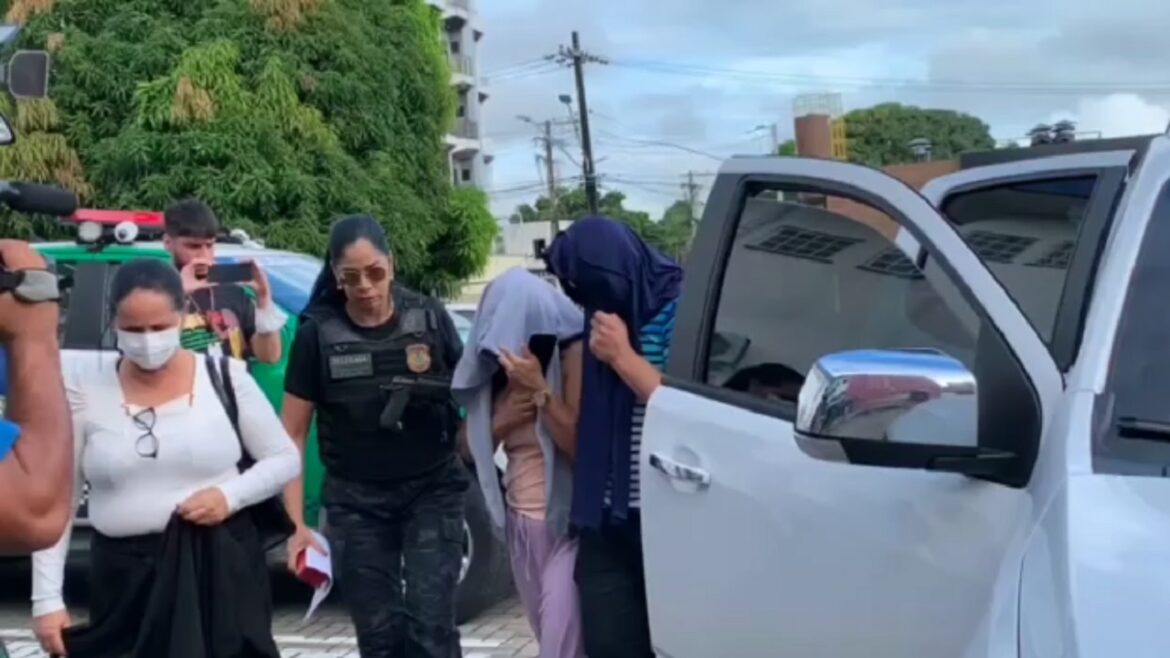 Pai e madrasta são presos por torturar criança de 4 anos