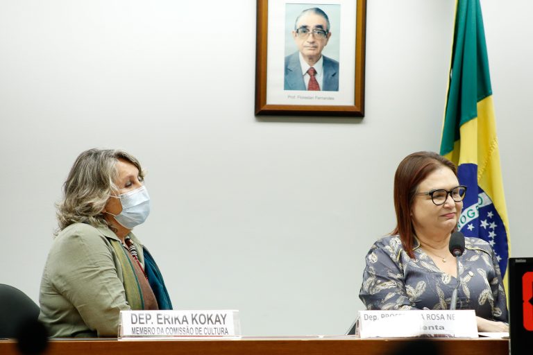 Participantes de debate pedem recriação do Ministério da Cultura