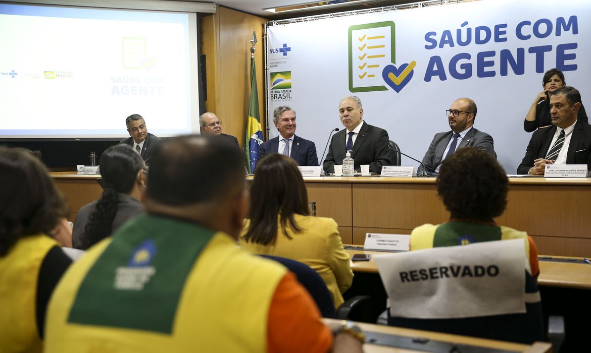 Saúde lança programa que pode capacitar 200 mil agentes comunitários