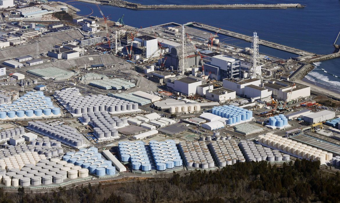 Evacuação é suspensa em zona afetada por acidente nuclear no Japão