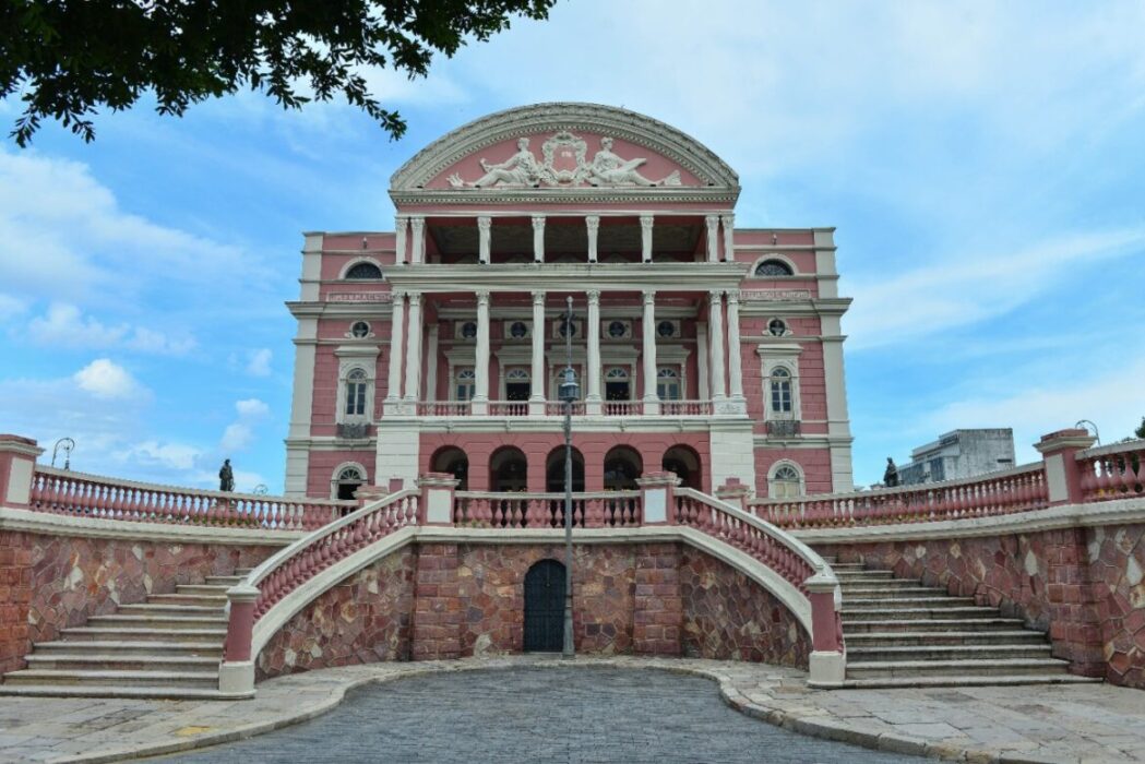 Teatro Amazonas apresenta programação diversa na primeira quinzena de junho