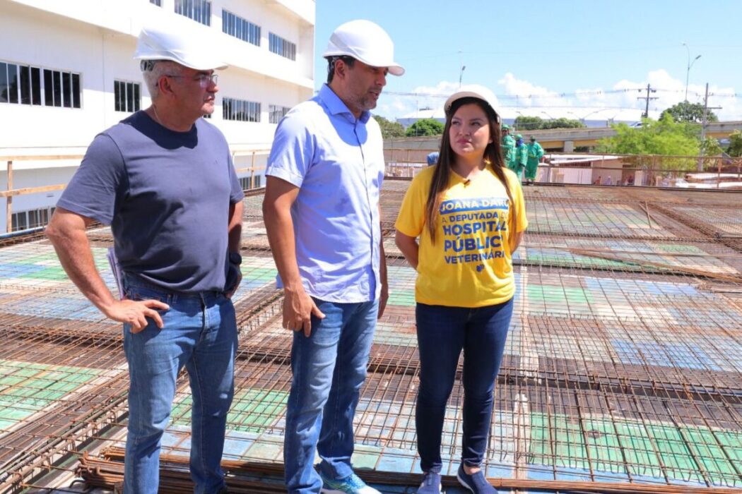 Wilson Lima vistoria obra de construção do primeiro Hospital Público Veterinário do Amazonas