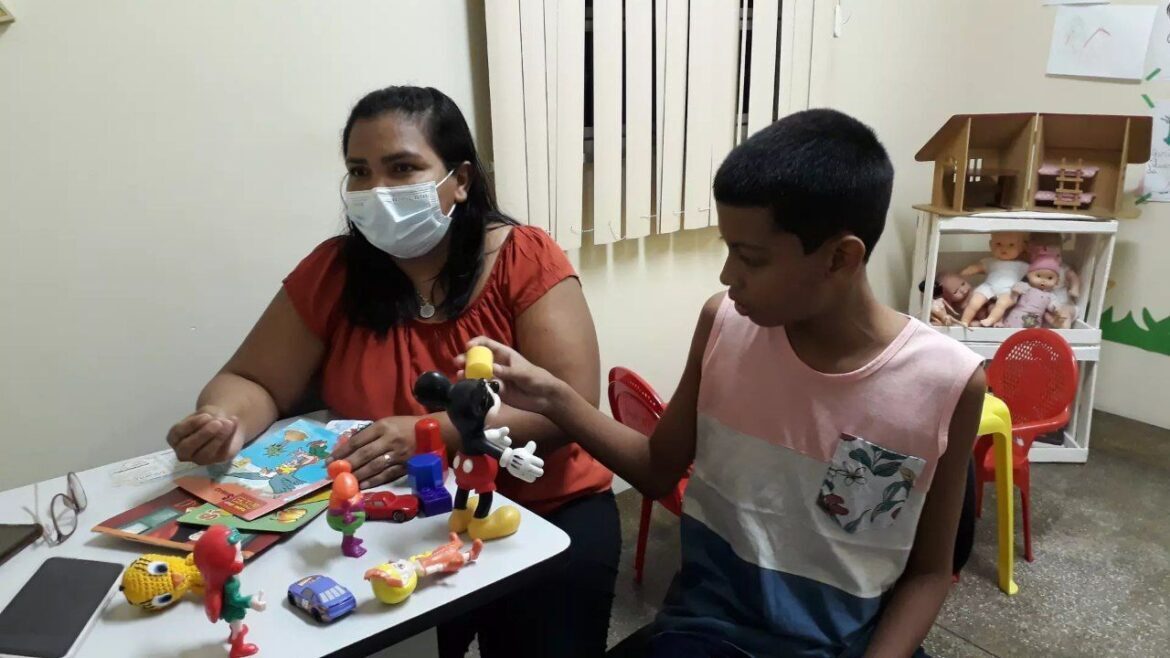 Dia do Orgulho Autista: Mãe fala sobre o sentido da data para quem convive com criança com autismo