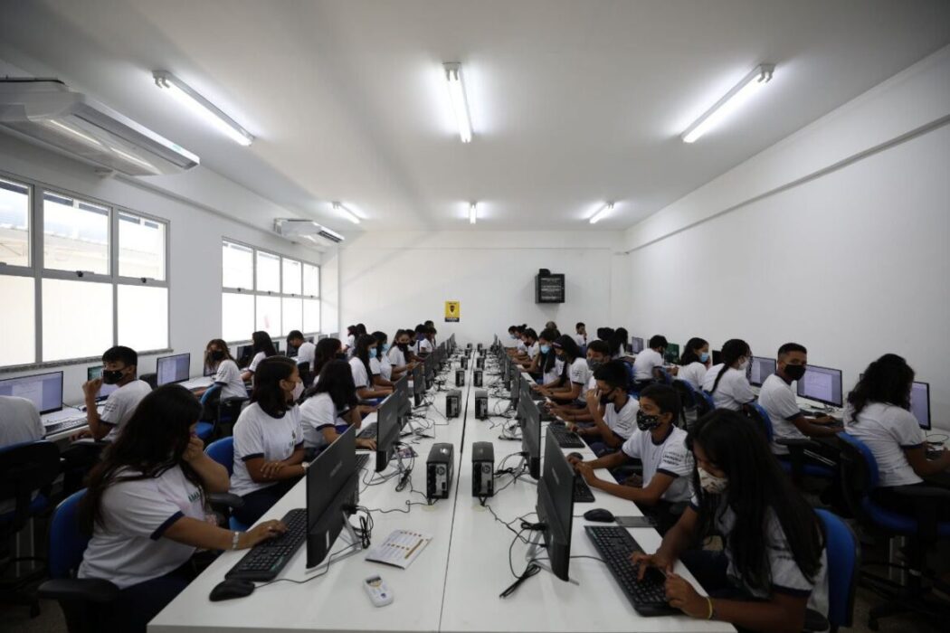 Com novas escolas, Governo do Amazonas abriu vagas para mais de 14 mil estudantes na rede estadual