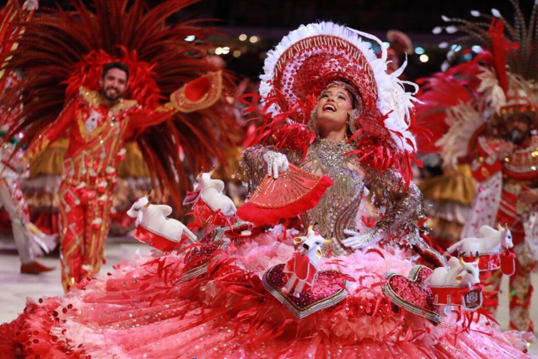 Garantido abre a última noite do Festival de Parintins com a expectativa do bicampeonato