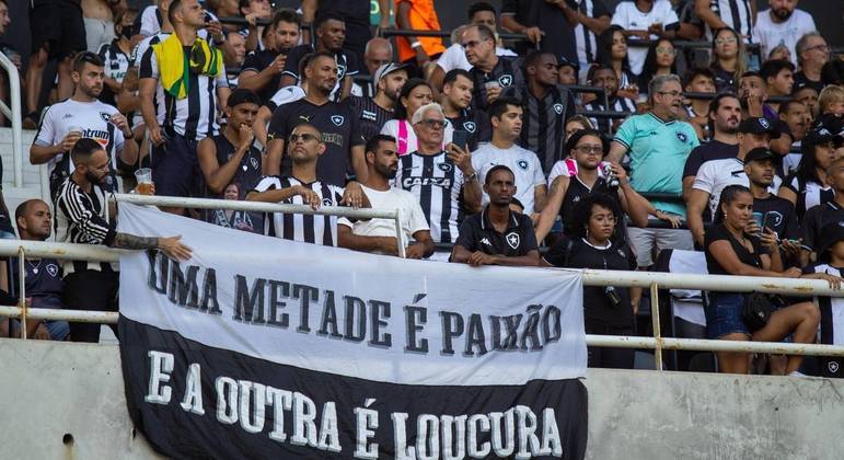 Clubes de futebol devem assumir protagonismo no combate à violência doméstica