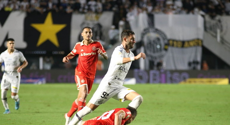 Santos sai na frente, mas cede empate ao Internacional: 1 a 1