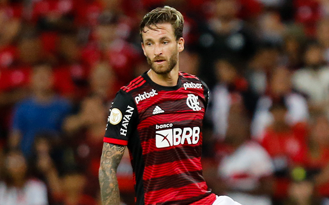 Internacional demonstra interesse, mas Léo Pereira recusa trocar Flamengo por clube gaúcho