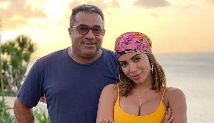 Pai de Anitta faz cirurgia e está 100% curado do câncer