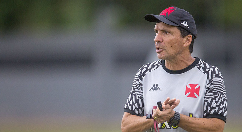 Zé Ricardo pede demissão e não é mais técnico do Vasco