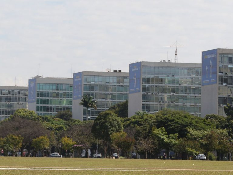 Comissão ouve demandas de servidores do Ministério do Trabalho