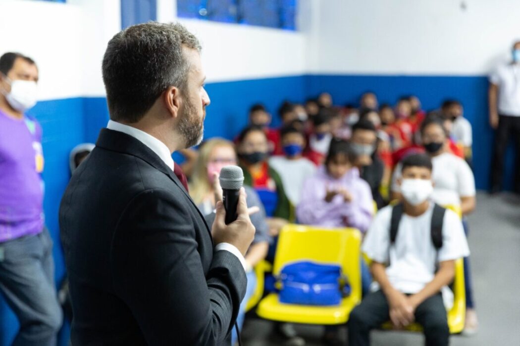 Alunos de escola da zona Leste recebem palestra sobre os 32 anos do ECA