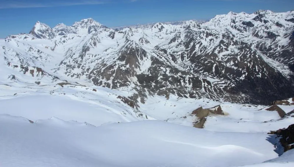 Deslizamento de geleira nos Alpes italianos termina com seis mortos