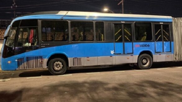 Quarteto armado assalta passageiros de ônibus da linha 640