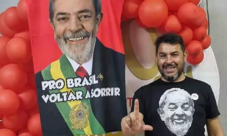 Bolsonarista invade aniversário de petista; os dois trocam tiros e morrem