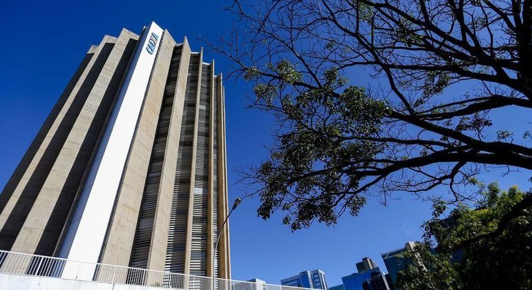 Diretor da Caixa é encontrado morto na sede do banco, em Brasília