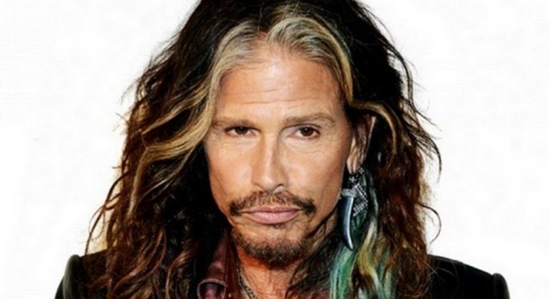 Steven Tyler, do Aerosmith, deixa clínica de reabilitação e está 'surpreendentemente bem', diz site