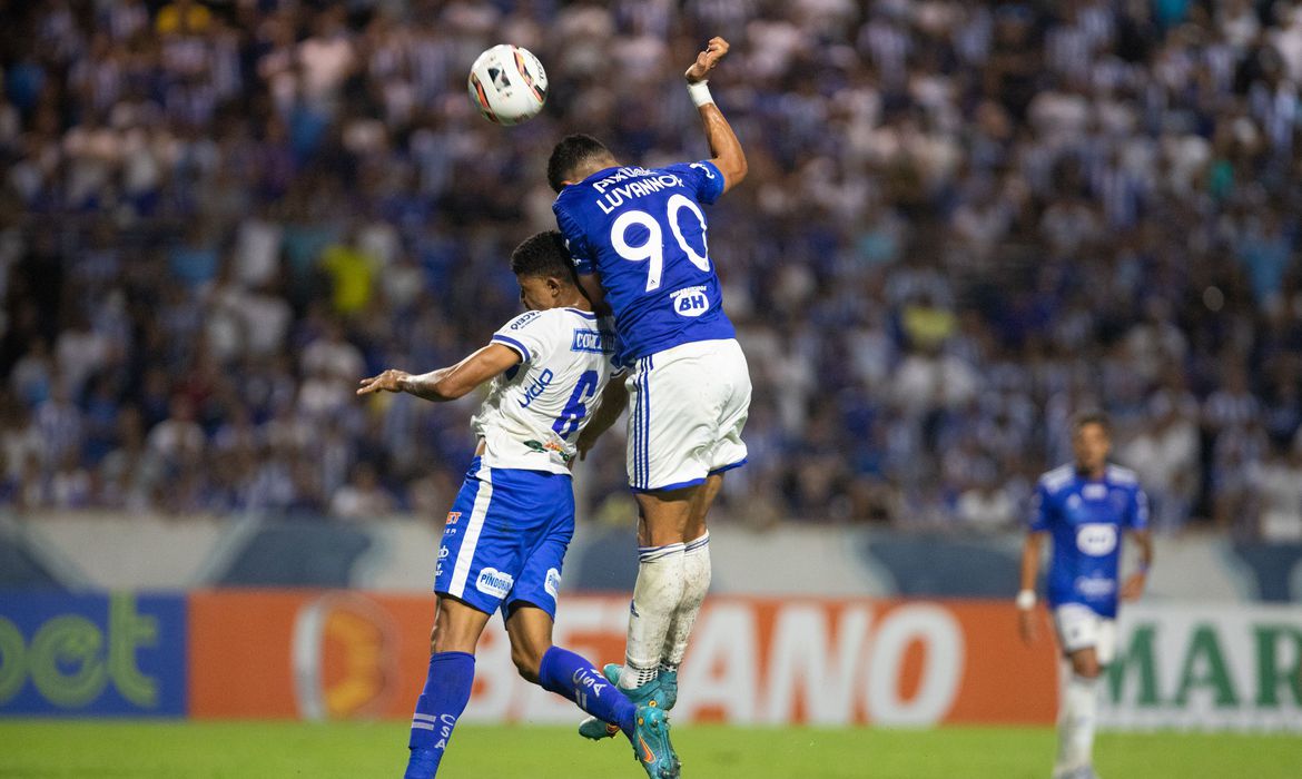 Cruzeiro empata com CSA e mantém vantagem na liderança da Série B