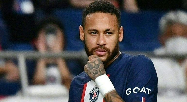 Neymar será julgado em outubro por irregularidades em sua transferência para o Barcelona