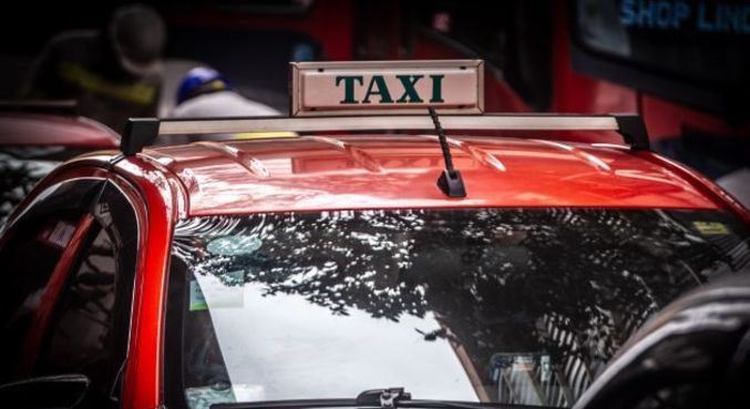 Auxílio a taxista terá 2 parcelas em 16 de agosto; veja calendário