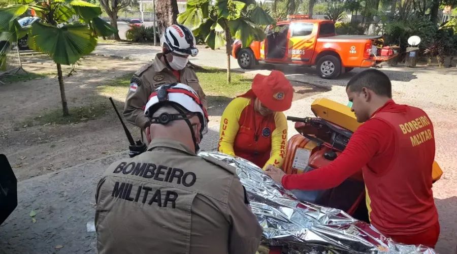 Jovem se afoga após convulsão na praia da Ponta Negra