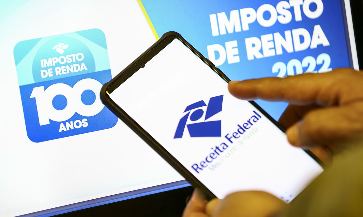 Receita libera amanhã consulta a restituição do Imposto de Renda